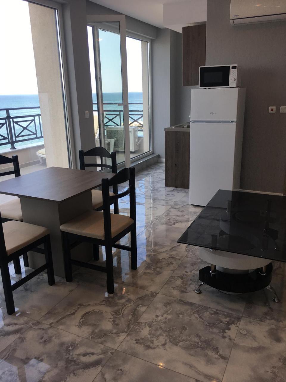 Golden Sea View Penthouse Apartman Pomorie Kültér fotó